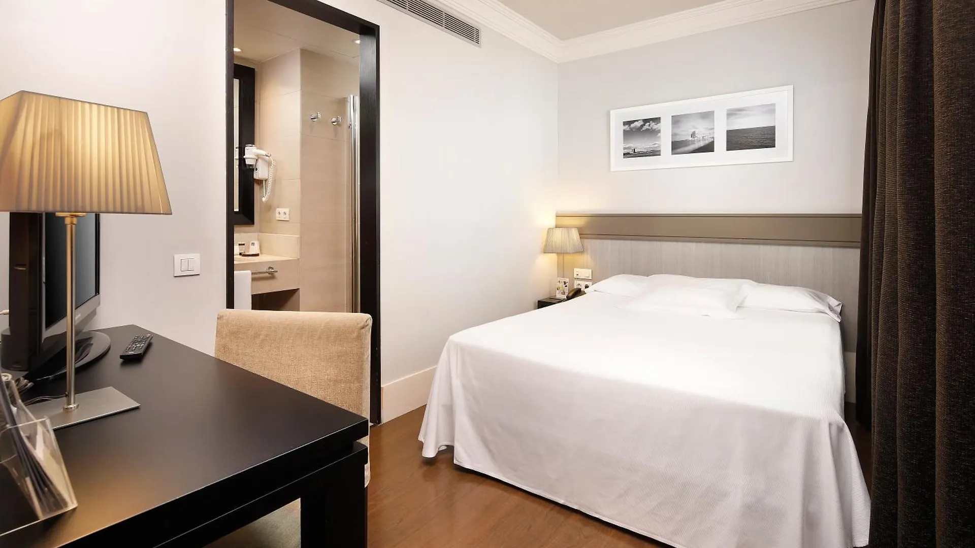 Hotel Condado Barselona İspanya