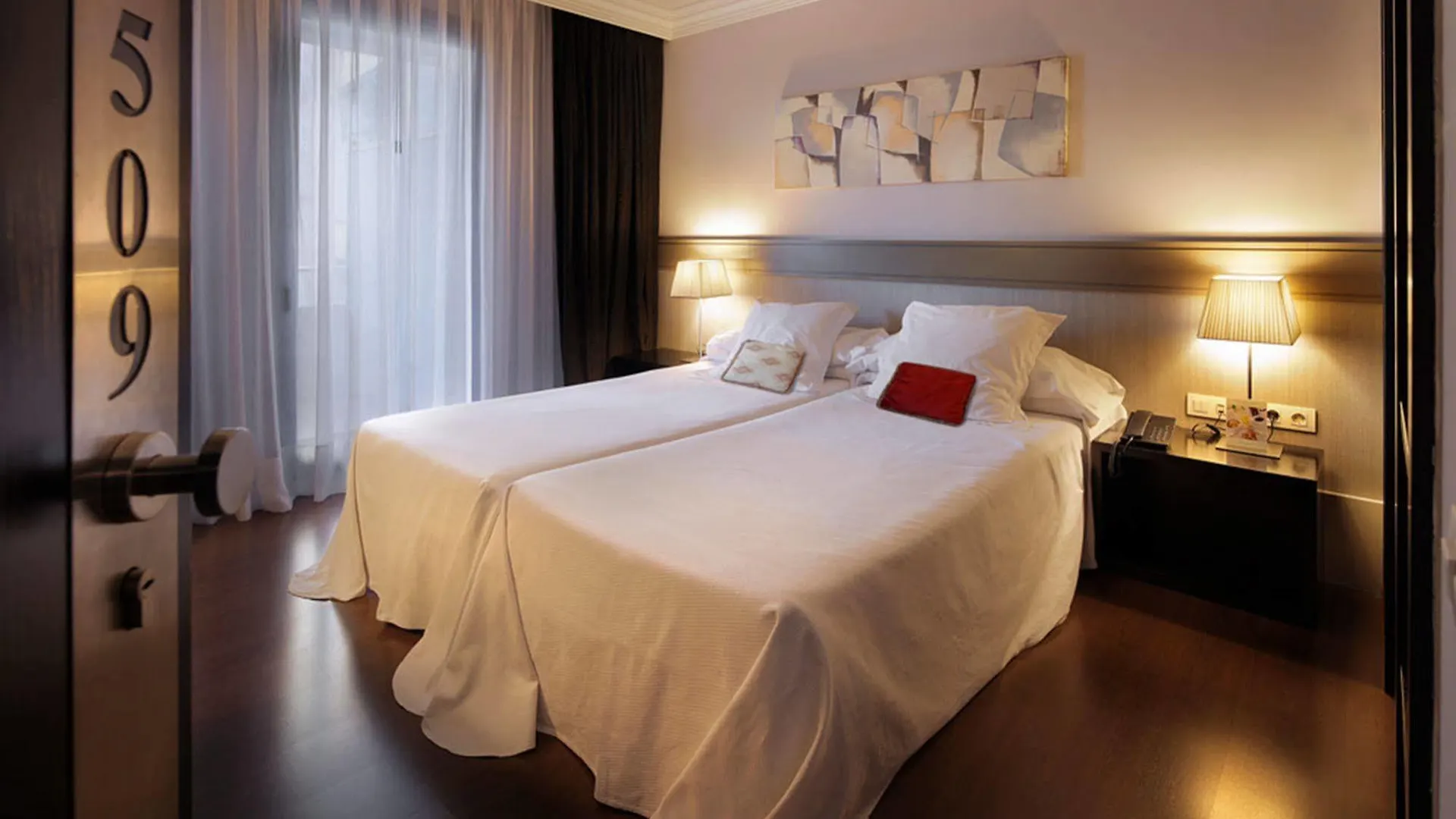 Hotel Condado Barselona İspanya